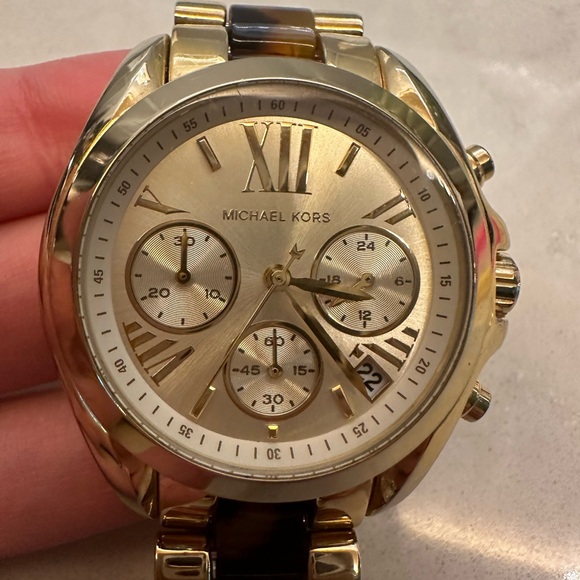 Michael Kors women’s tortoise shell gold watch - Picture 3 of 5